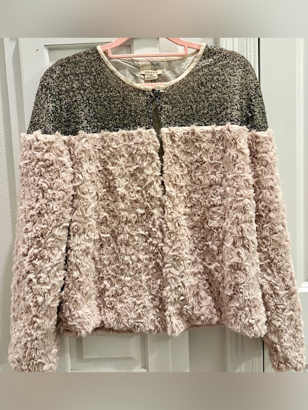 NWOT ANAMÁ Blush Pink Faux Fur Teddy Jacket with Sequin Neckline Women’s Size M